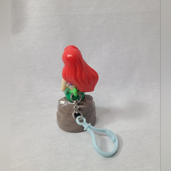 Disney Jakks Pacific Inc Little Mermaid Ariel Key Chain Light up - Picture 3 of 4